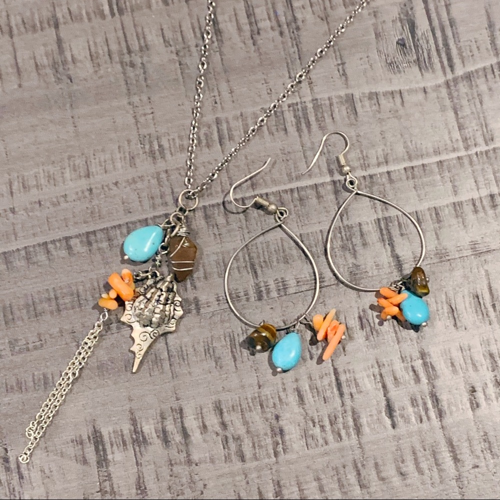 🎉2 FOR $15🎉Necklace and Earrings Set